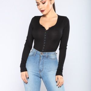 Fashion Nova black long sleeve crop top NWOT